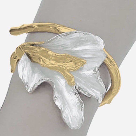 White Calla Lily~ Iridescent Metallic Sculpted 3D Trumpet Flower Cup Gold Bangle - Picture 2 of 9